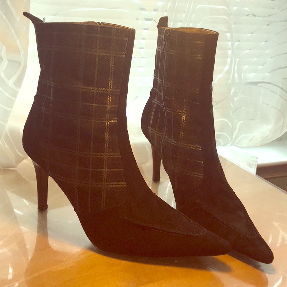 Carlo Alberto Black/Gold Suede Ankle Boots
